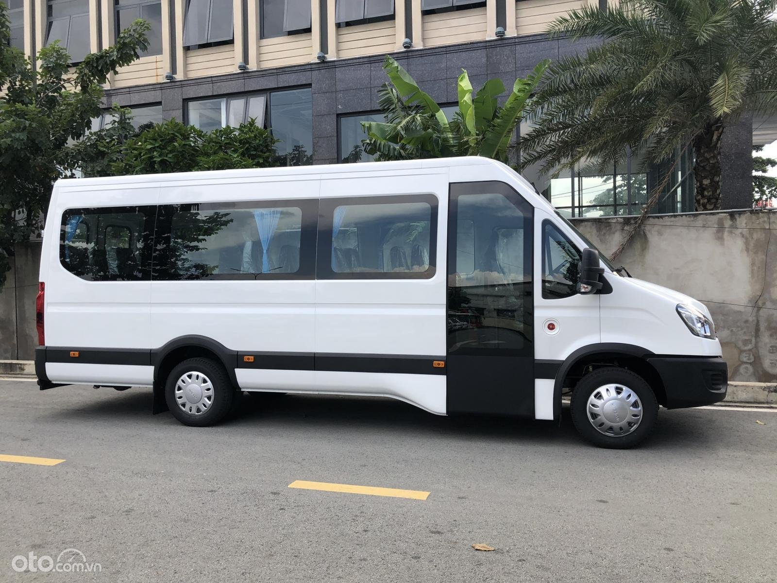 Thuê Xe 19 Chỗ Đi Kon Tum: Hành Trình Khám Phá Cao Nguyên Đại Ngàn Trọn Vẹn